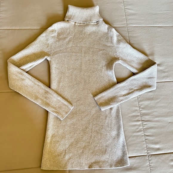 Moda International by Victoria Secret Ribbed Fitted Sweaters Orange |Cream Small - Picture 3 of 8